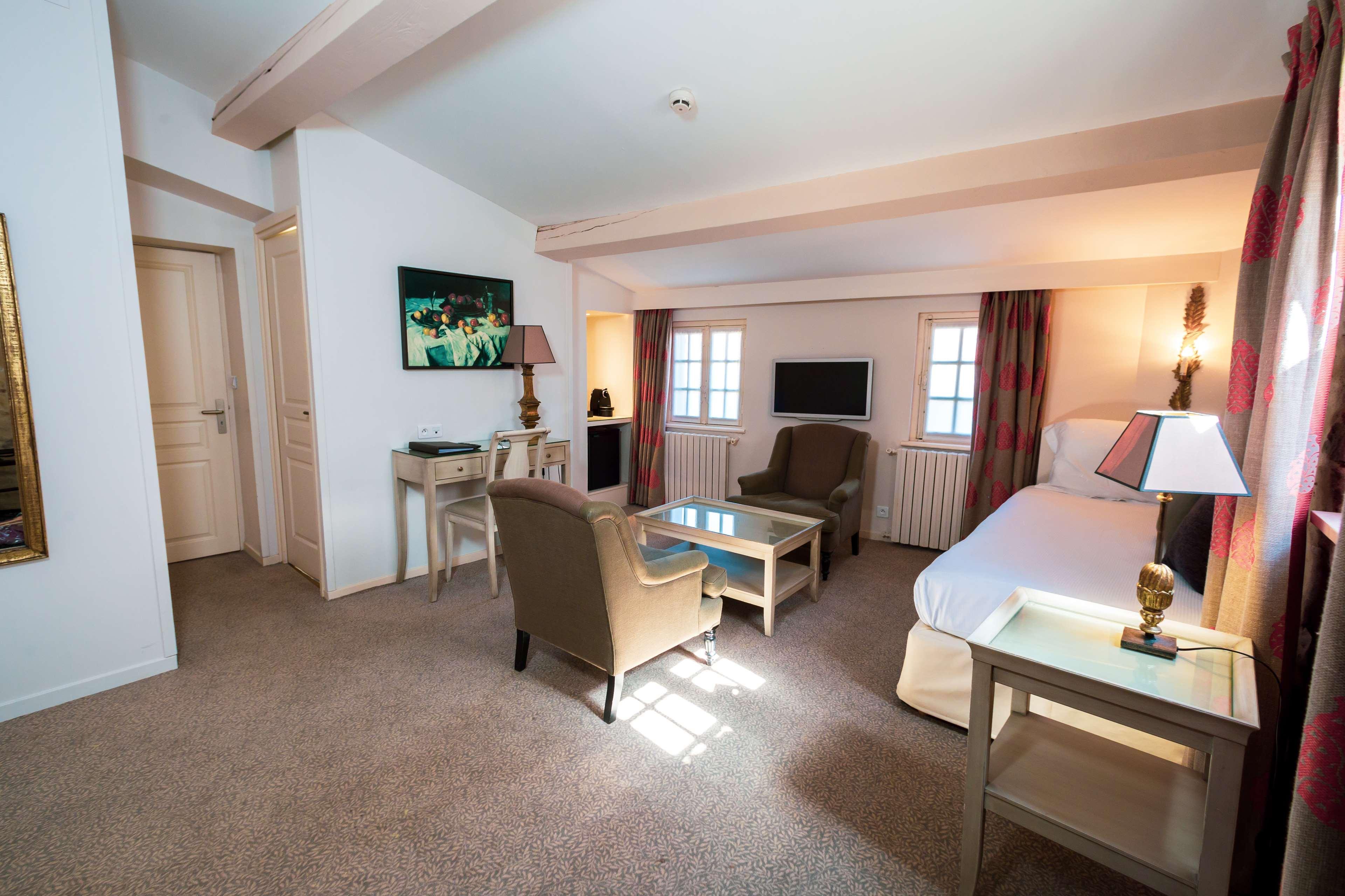Hotel Western Le Donjon - Cœur De La Cité Médiévale 4*