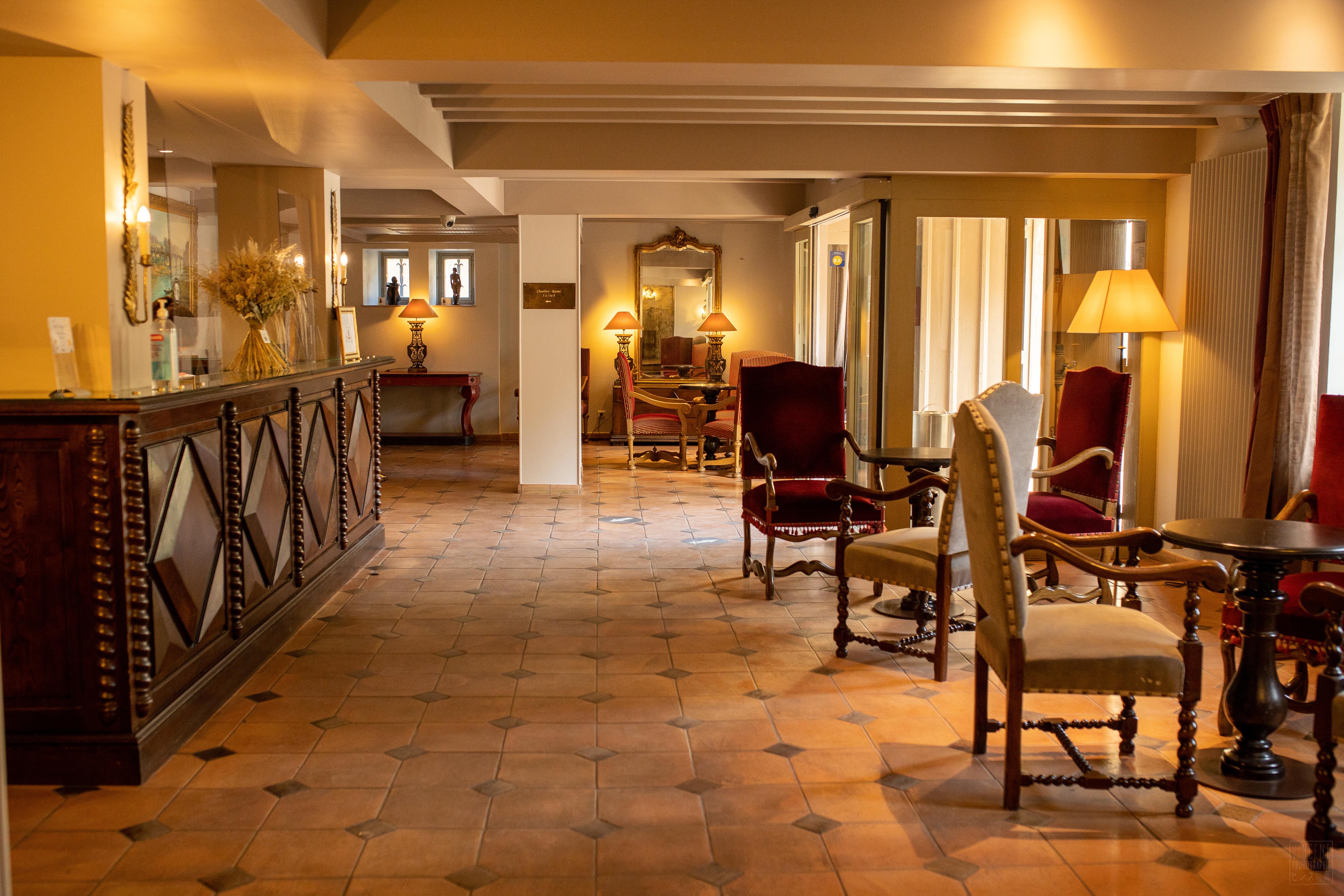 Western Le Donjon - Cœur De La Cité Médiévale Hotel 4*